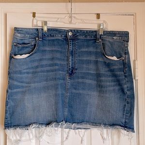 American eagle stretchy mini skirt